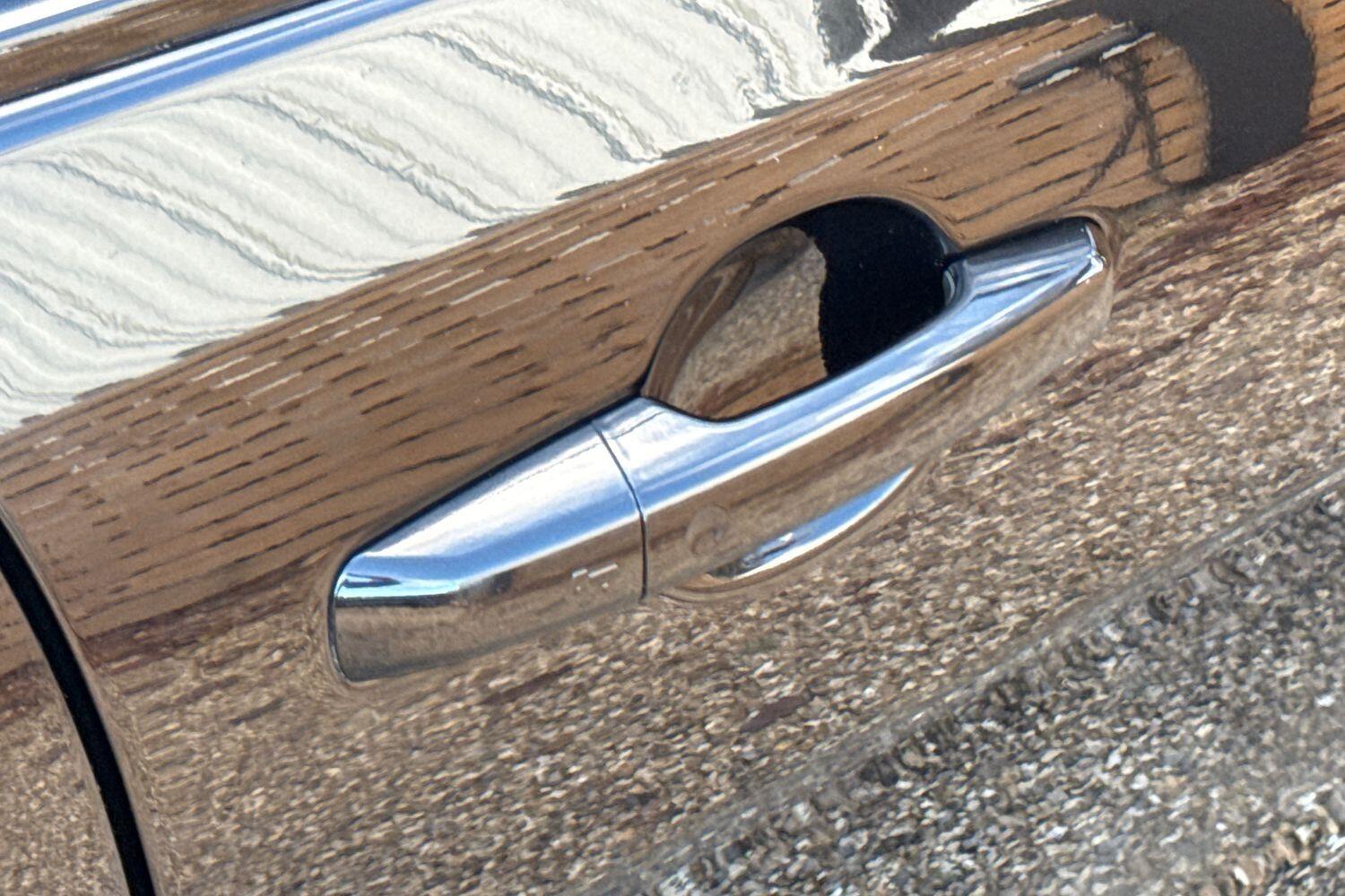 Used Jaguar XE 2016 for sale - 76714858: Photo 16