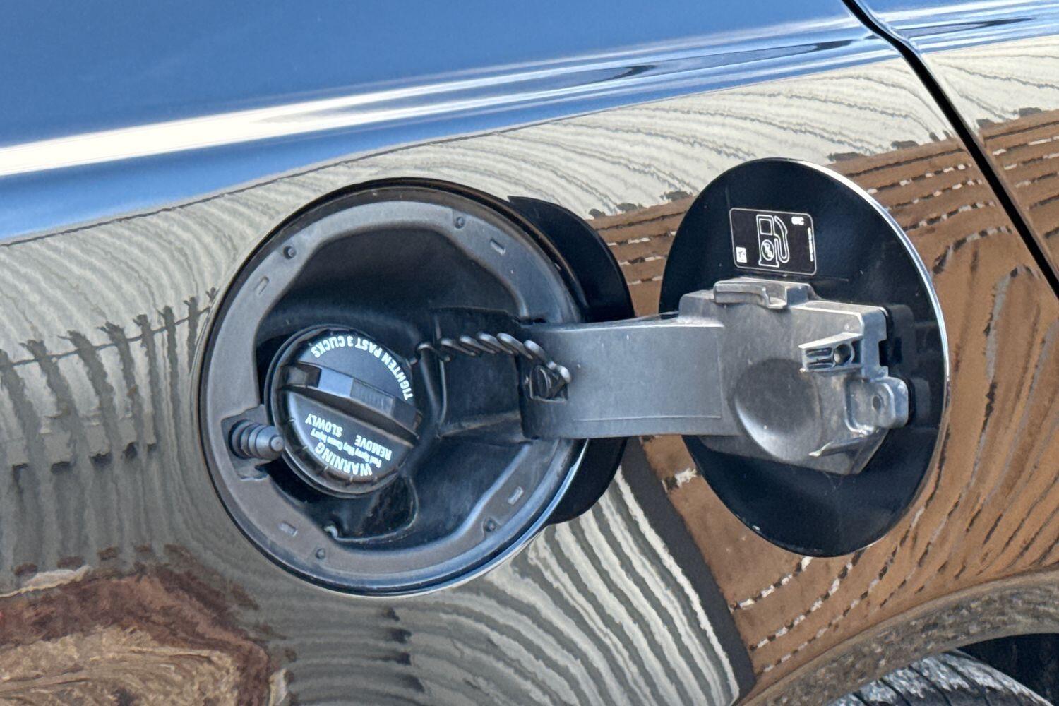 Used Jaguar XE 2016 for sale - 76714858: Photo 18