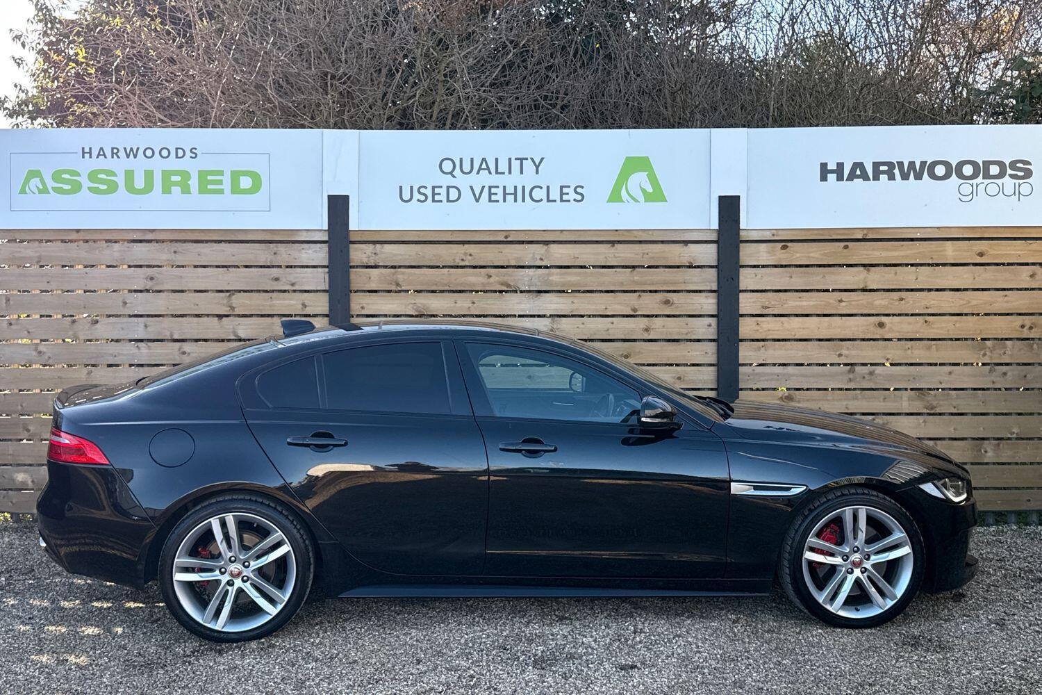 Used Jaguar XE 2016 for sale - 76714858: Photo 2