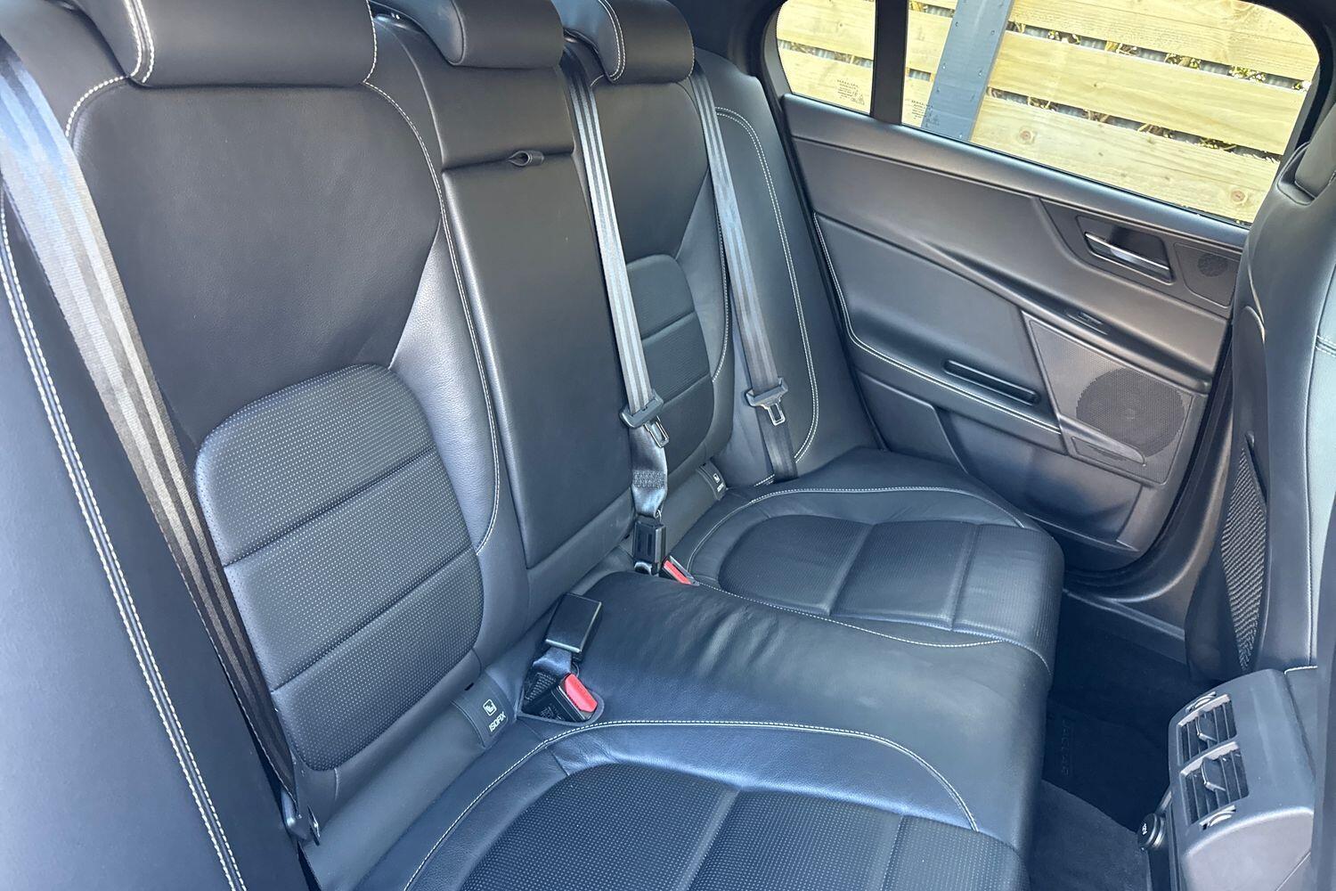 Used Jaguar XE 2016 for sale - 76714858: Photo 22