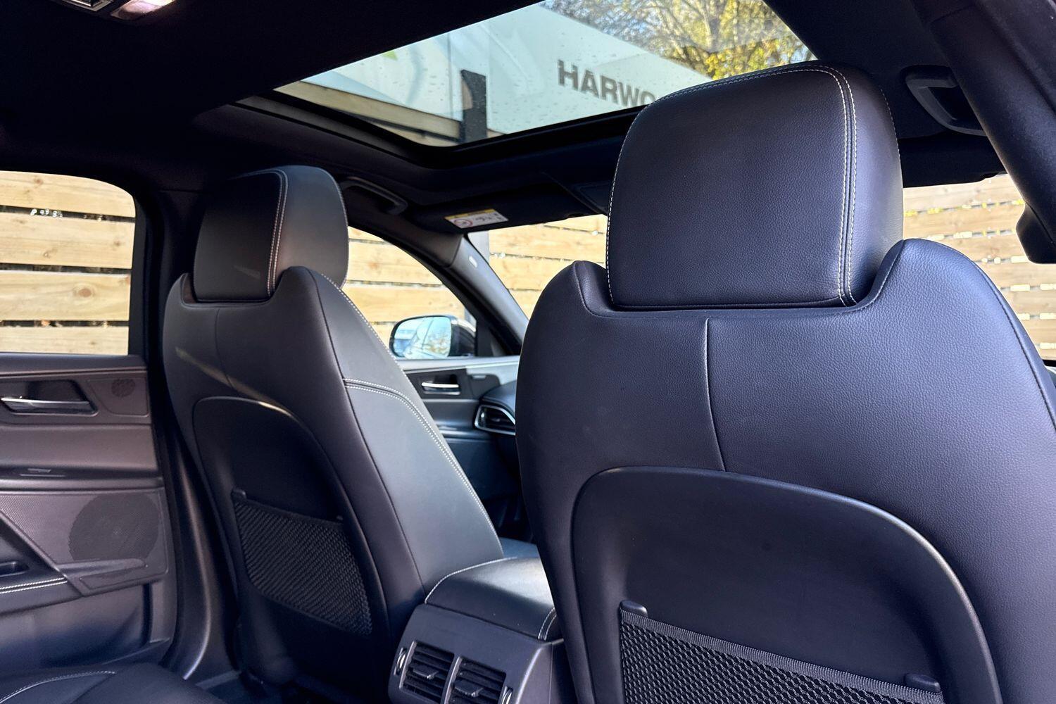 Used Jaguar XE 2016 for sale - 76714858: Photo 23