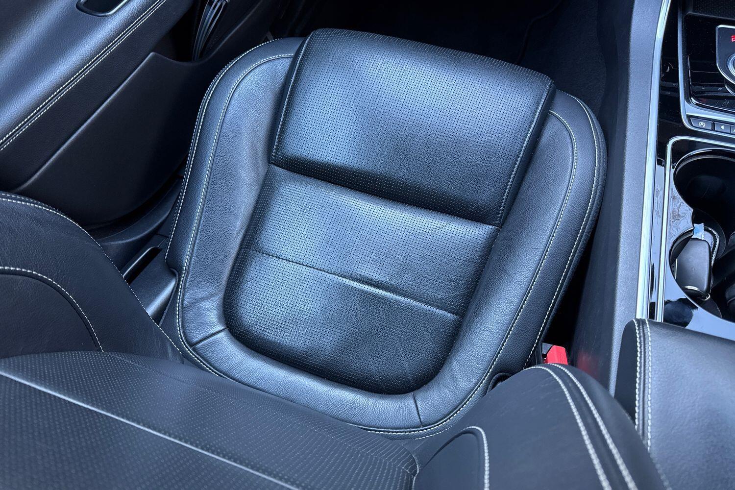 Used Jaguar XE 2016 for sale - 76714858: Photo 32