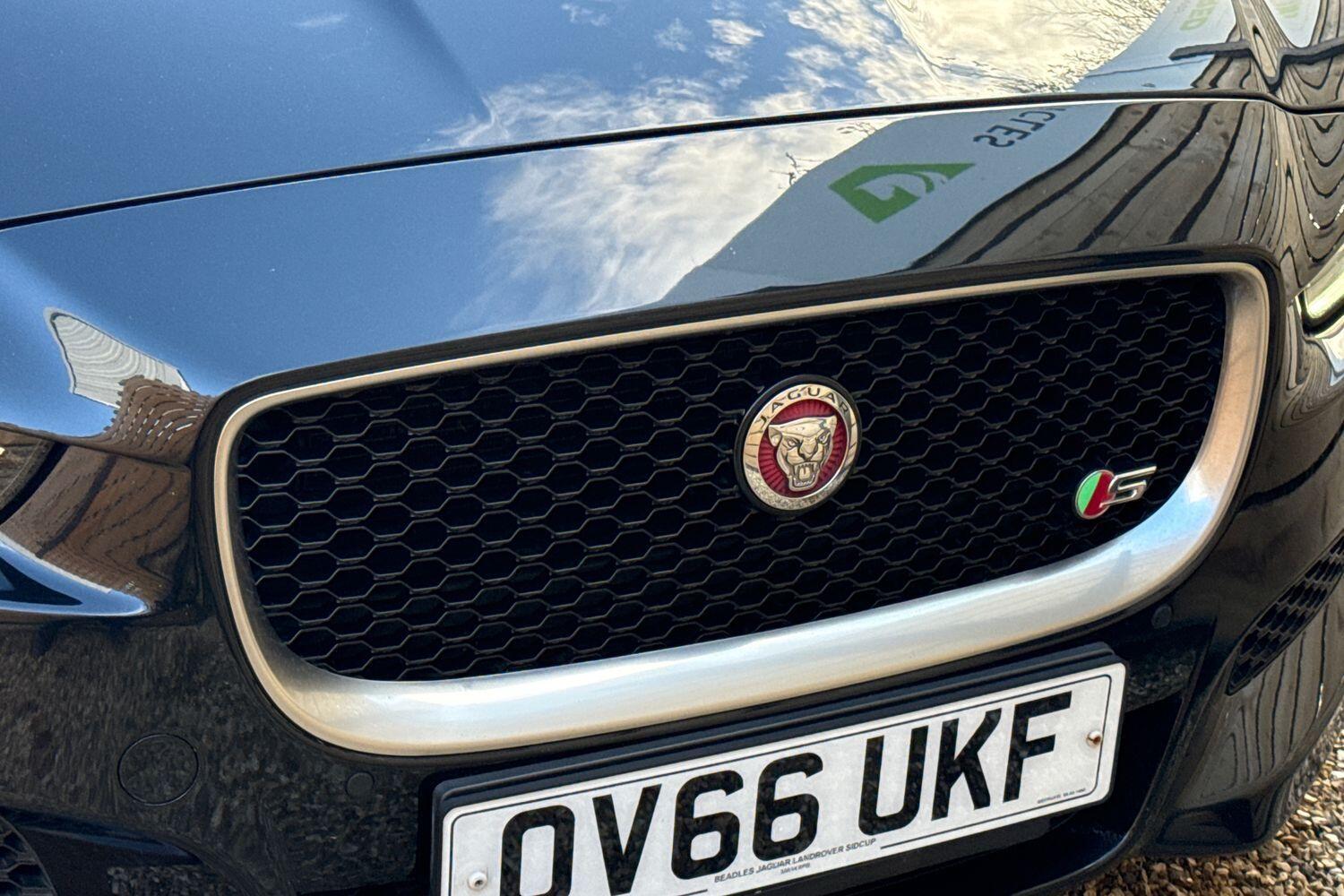 Used Jaguar XE 2016 for sale - 76714858: Photo 43