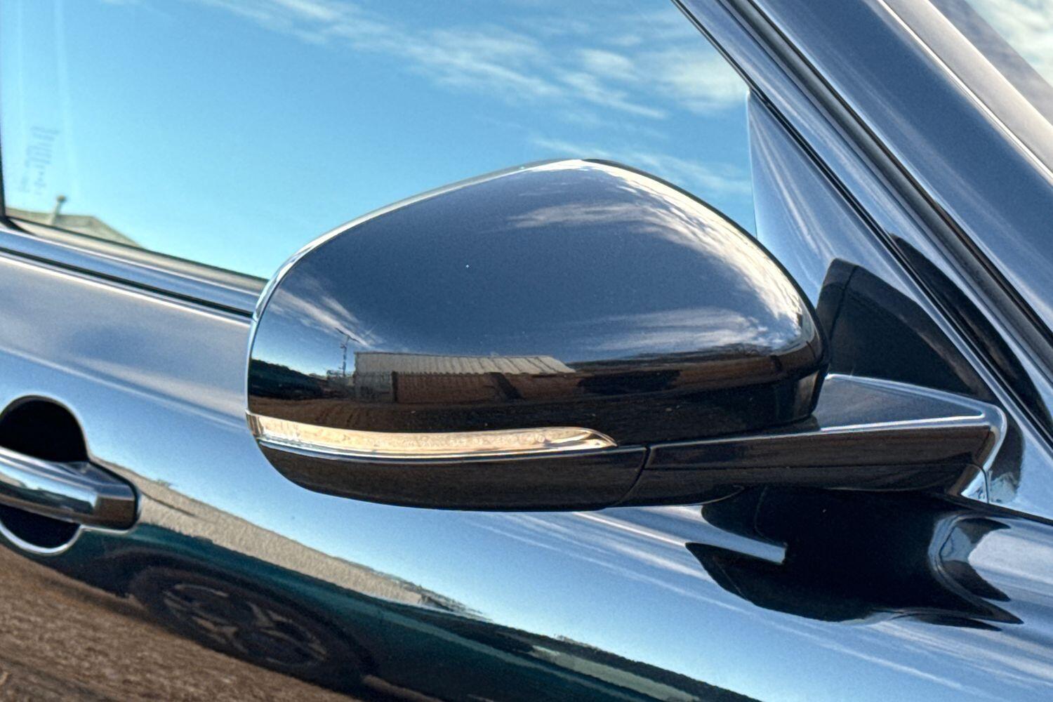 Used Jaguar XE 2016 for sale - 76714858: Photo 44