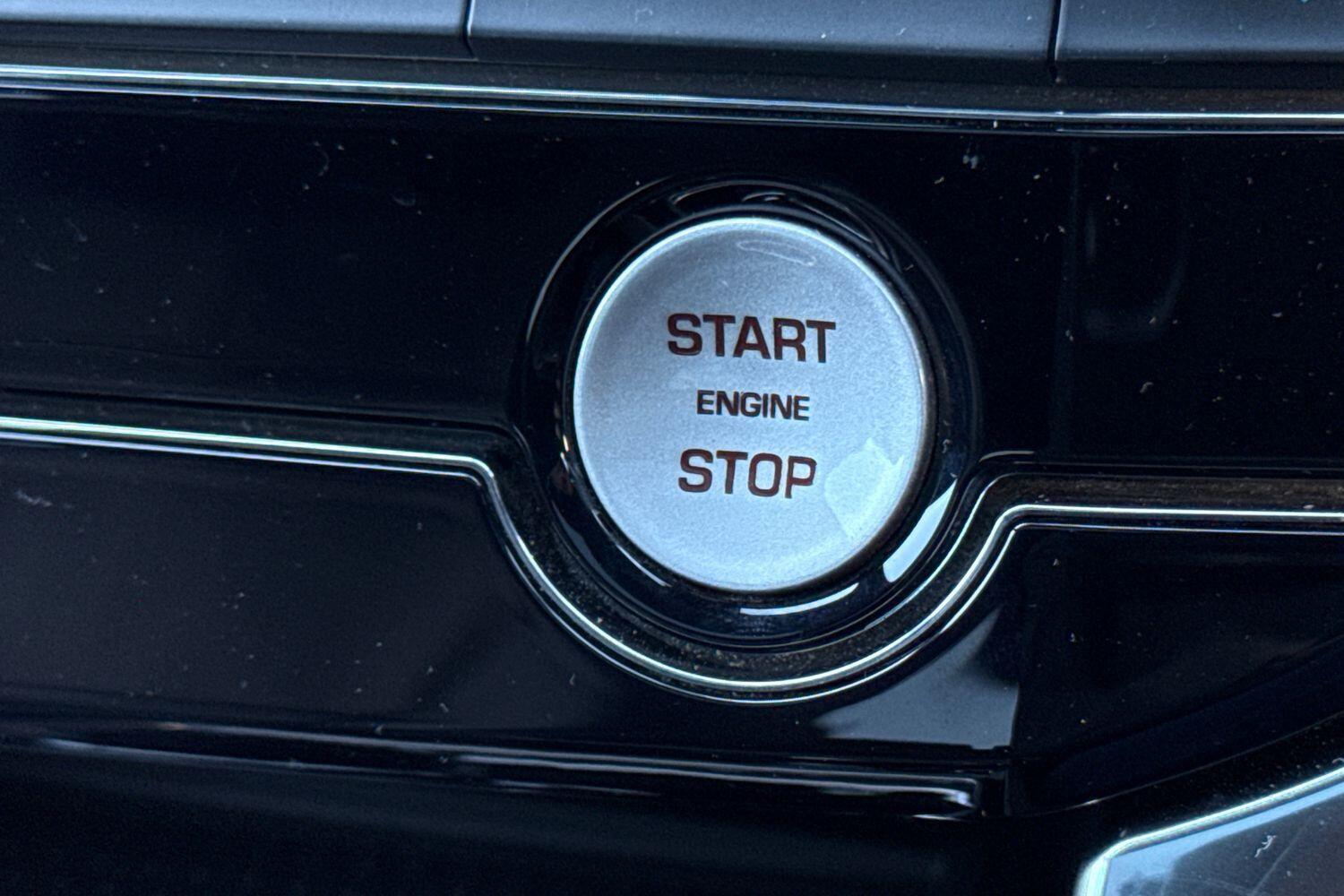 Used Jaguar XE 2016 for sale - 76714858: Photo 50