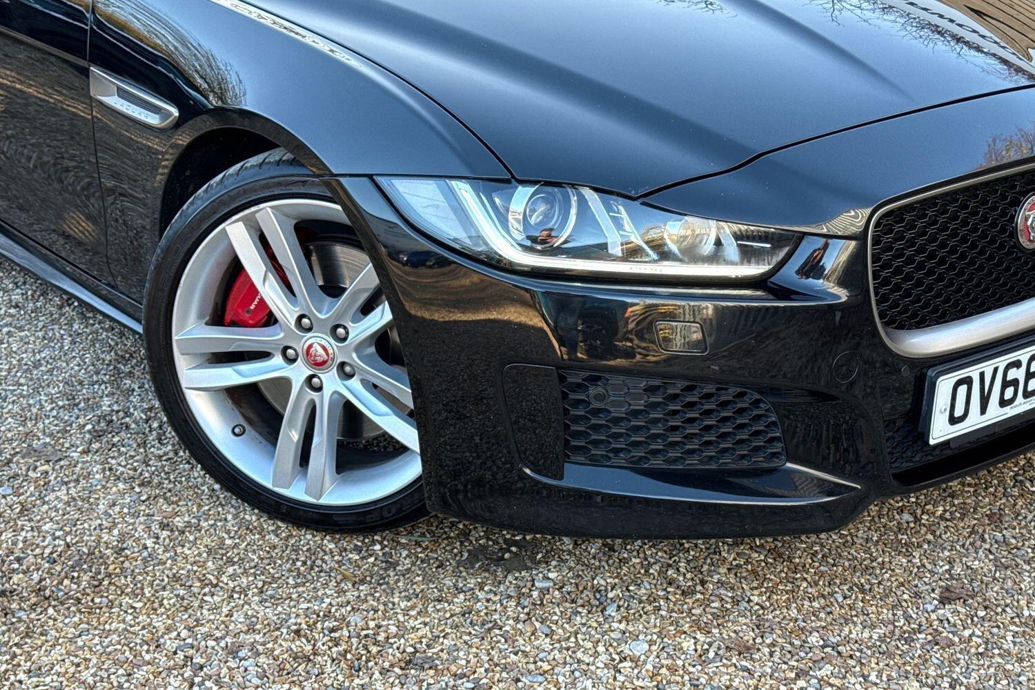 Used Jaguar XE 2016 for sale - 76714858: Photo 6