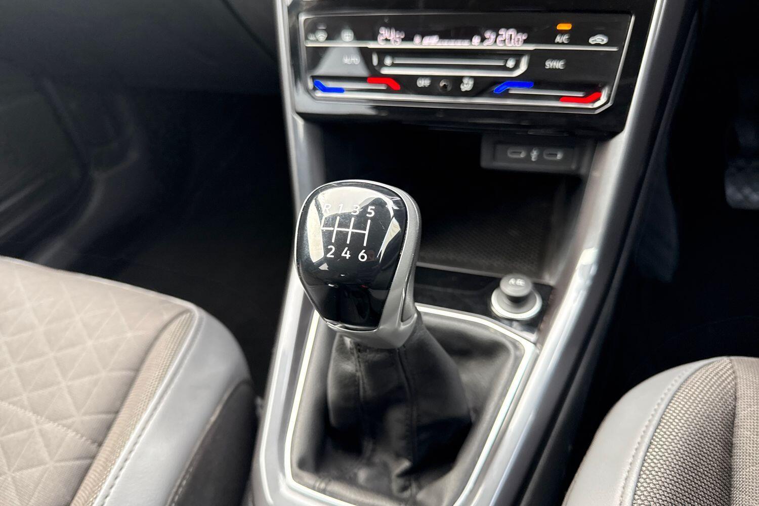 Used Volkswagen T-Cross 2023 for sale - 76714669: Photo 50