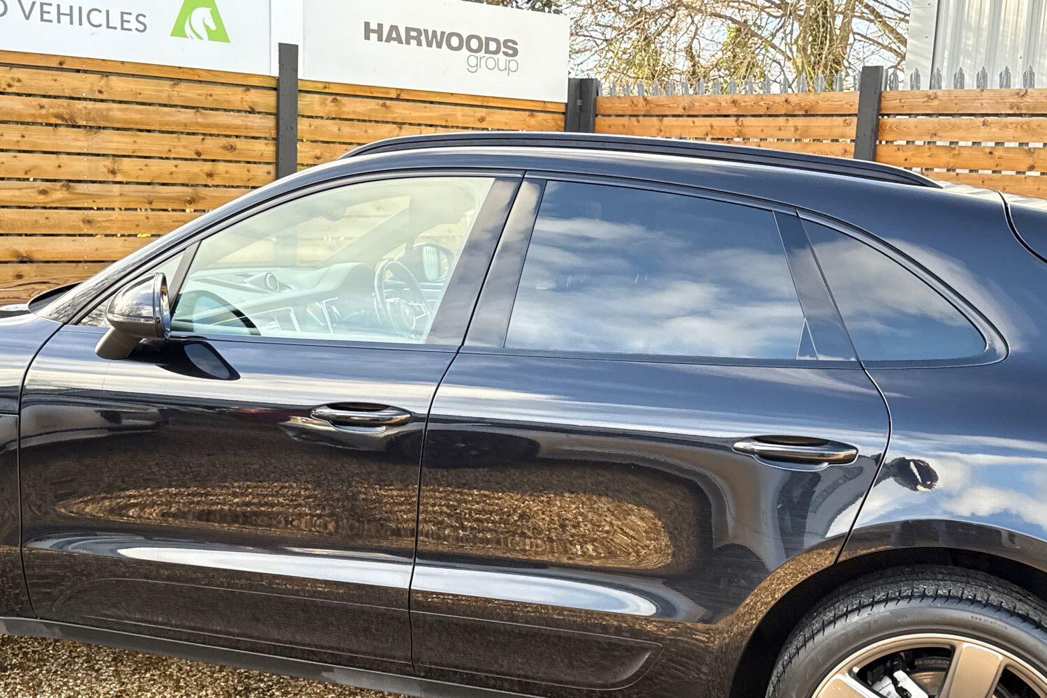 Used Porsche Macan 2017 for sale - 77255330: Photo 15