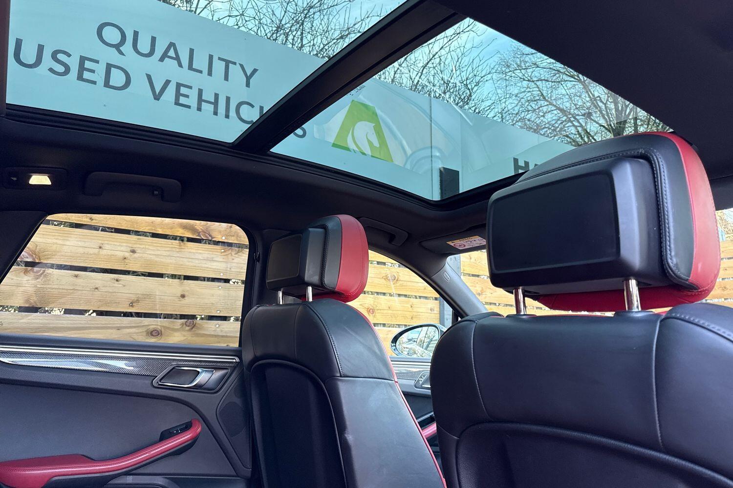 Used Porsche Macan 2017 for sale - 77255330: Photo 25