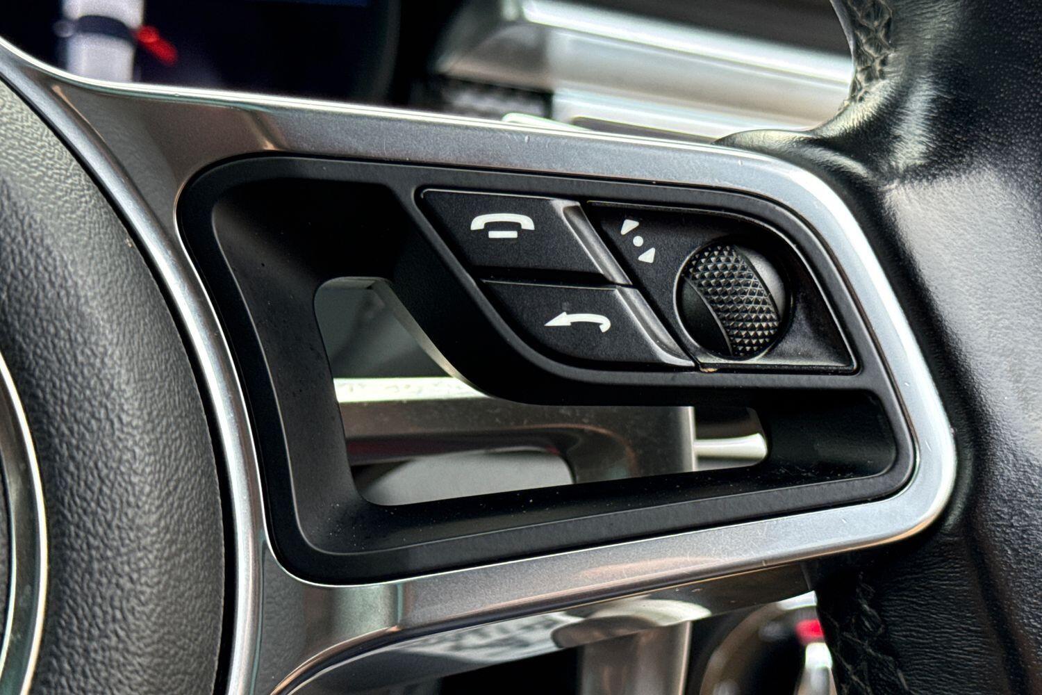 Used Porsche Macan 2017 for sale - 77255330: Photo 39