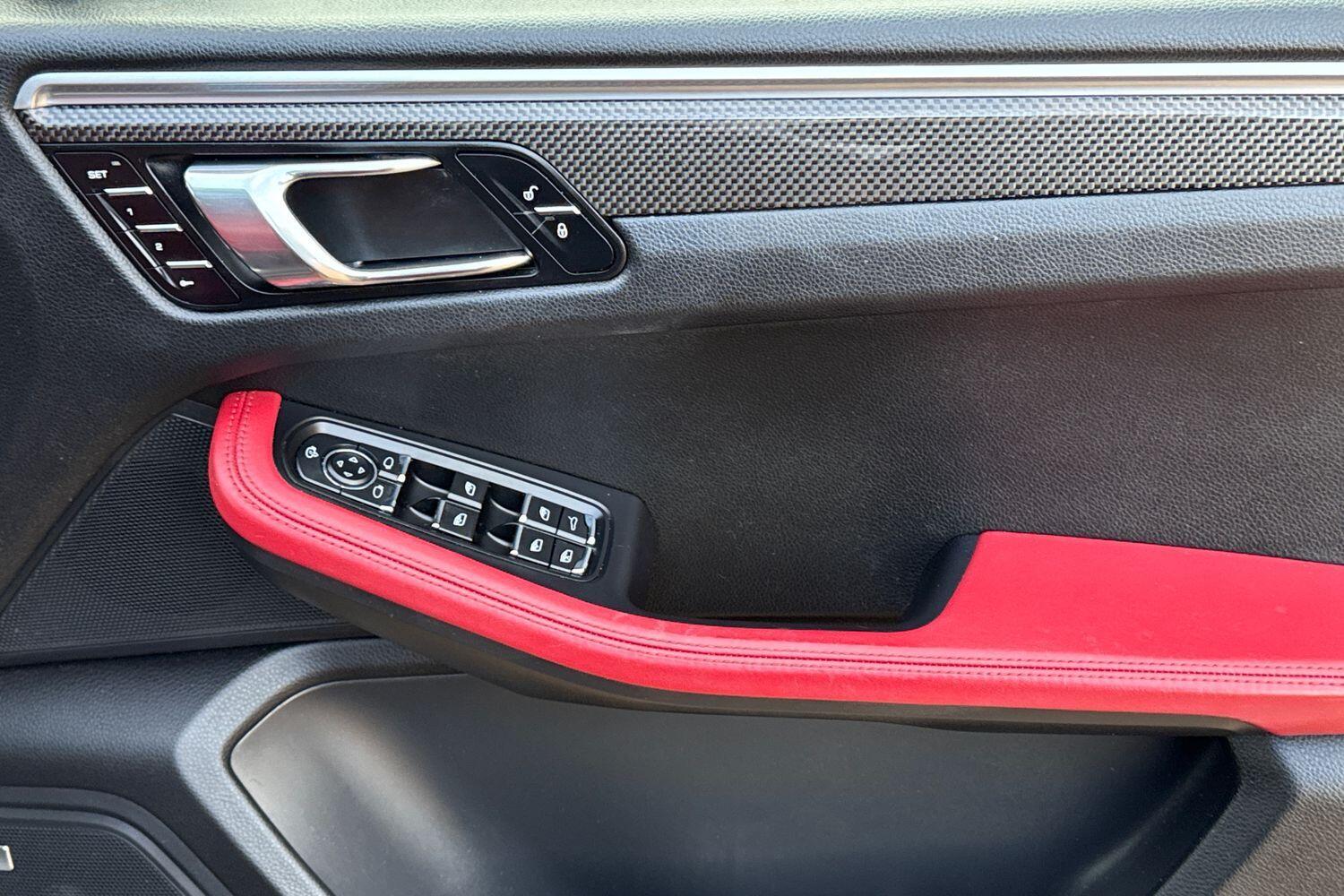 Used Porsche Macan 2017 for sale - 77255330: Photo 41