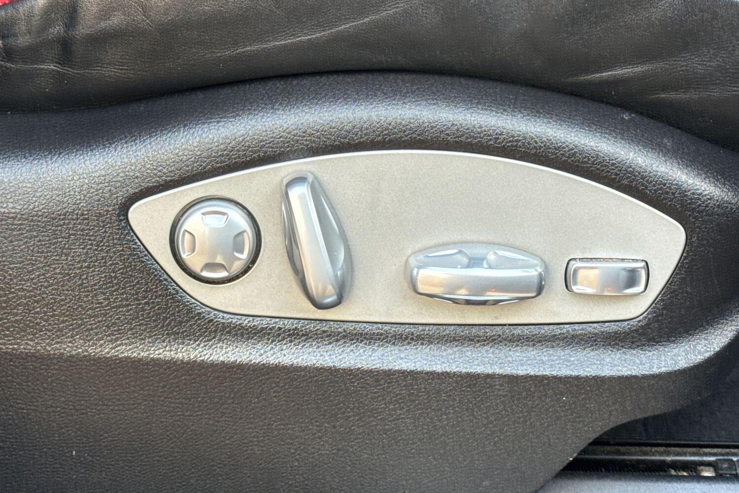 Used Porsche Macan 2017 for sale - 77255330: Photo 48