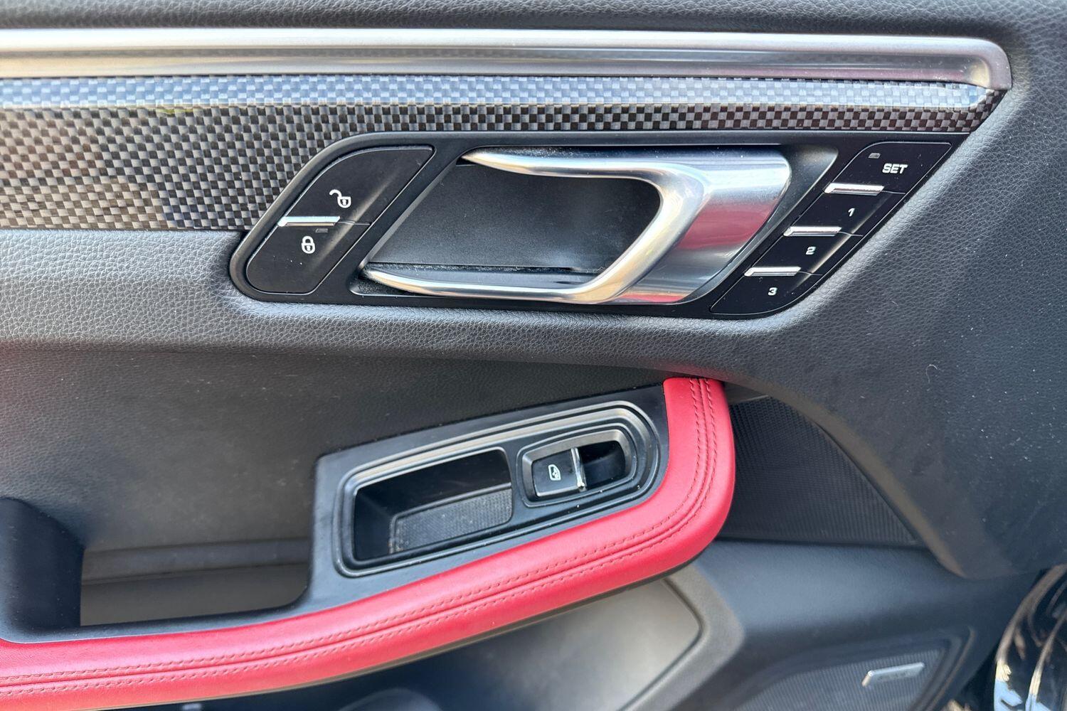 Used Porsche Macan 2017 for sale - 77255330: Photo 57