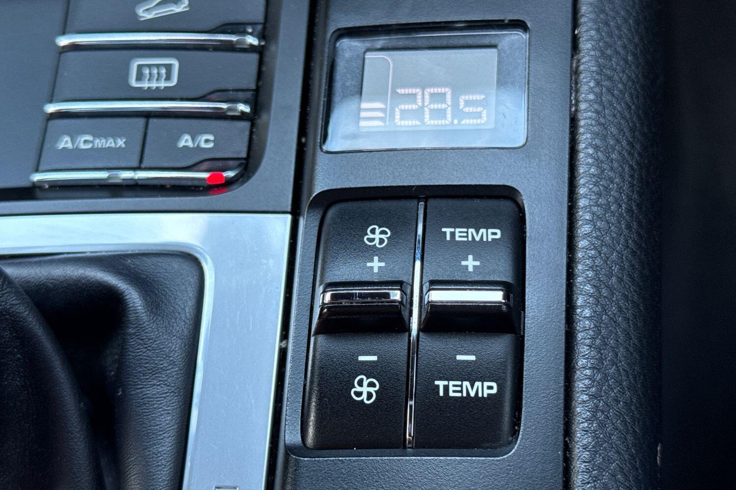 Used Porsche Macan 2017 for sale - 77255330: Photo 61