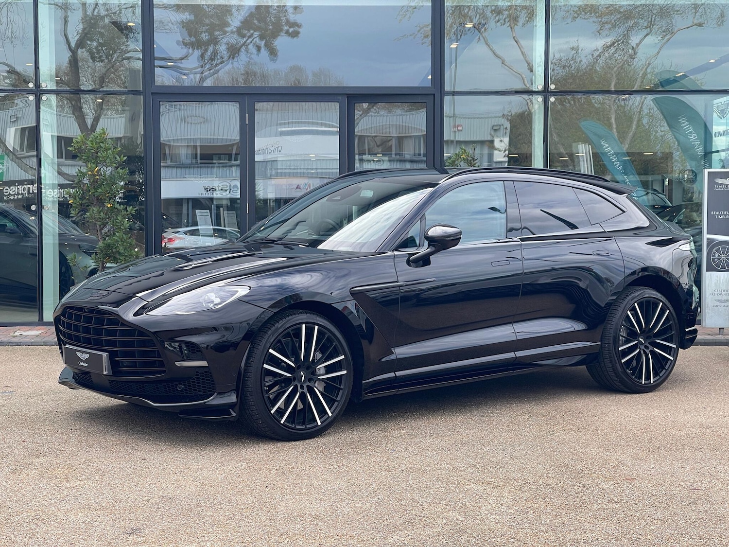 Used Aston Martin DBX 2024 for sale - 77130957: Photo 14