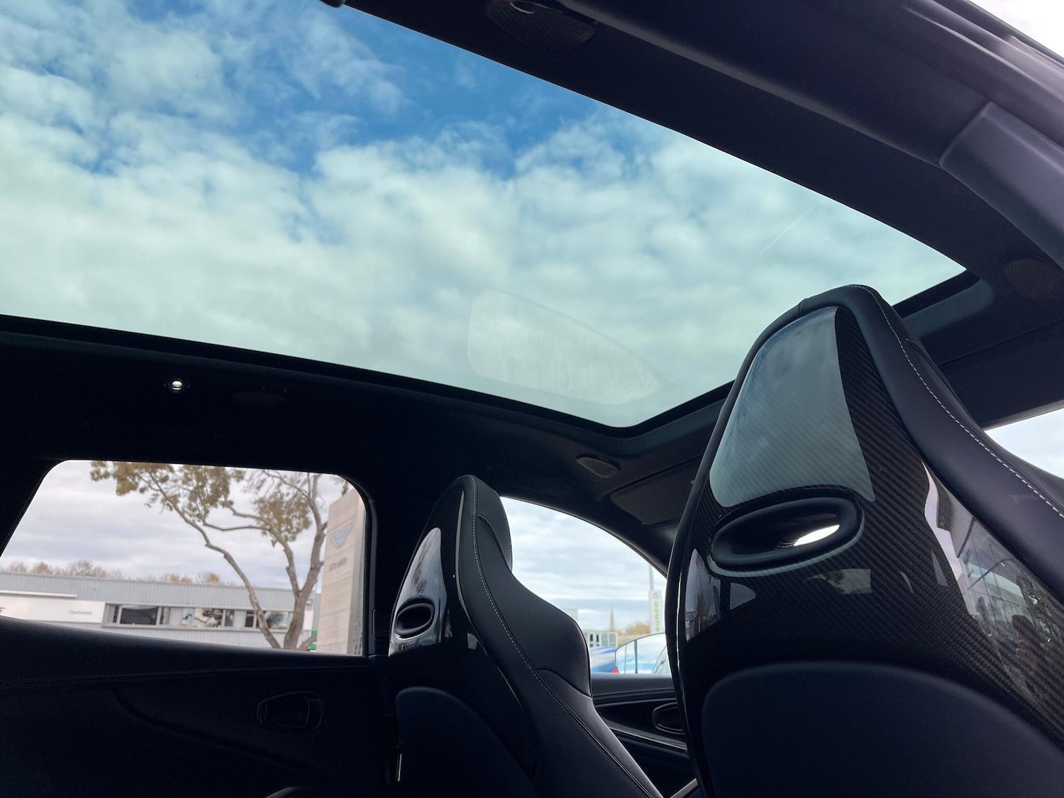 Used Aston Martin DBX 2024 for sale - 77130957: Photo 26