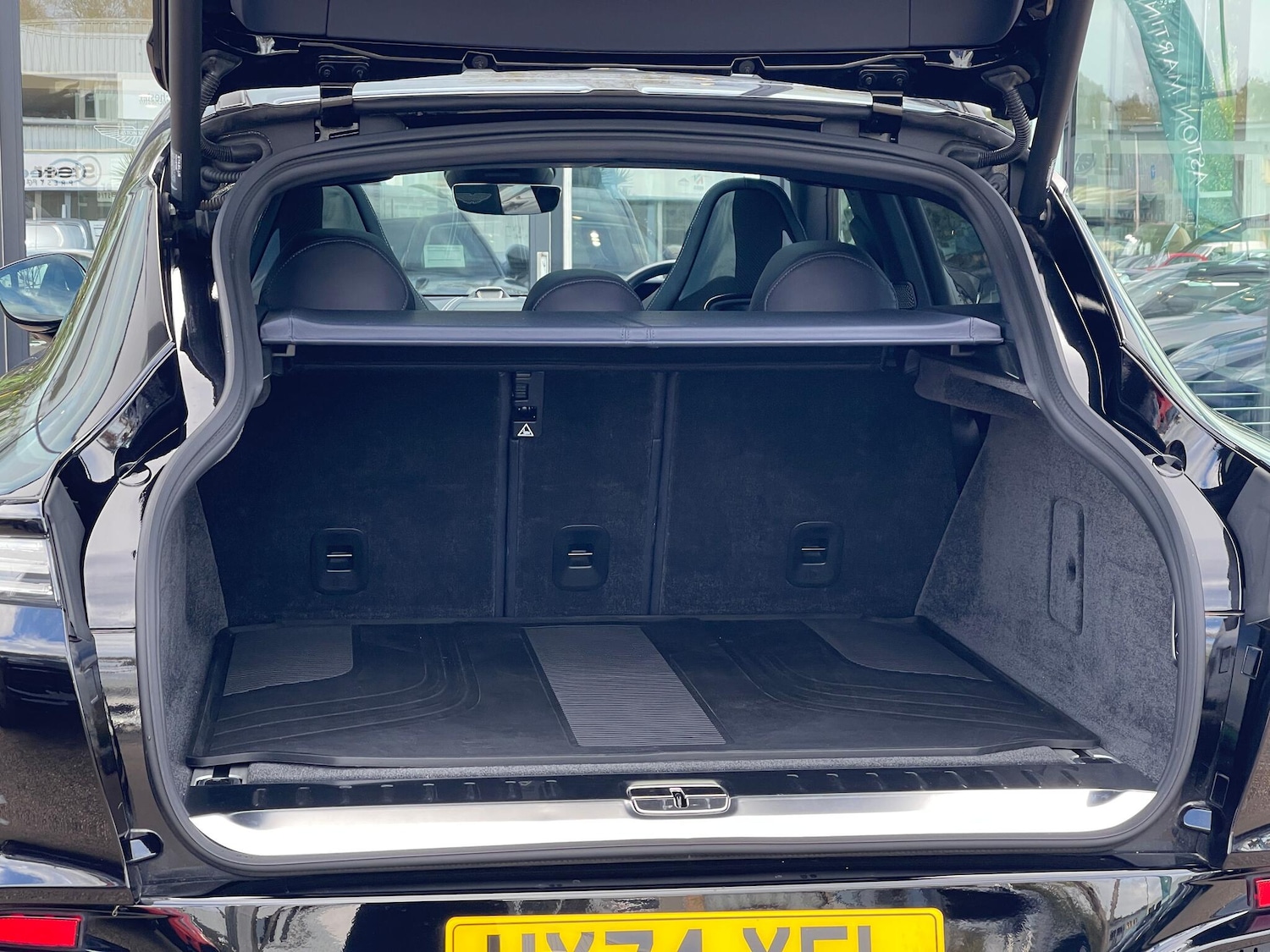 Used Aston Martin DBX 2024 for sale - 77130957: Photo 48