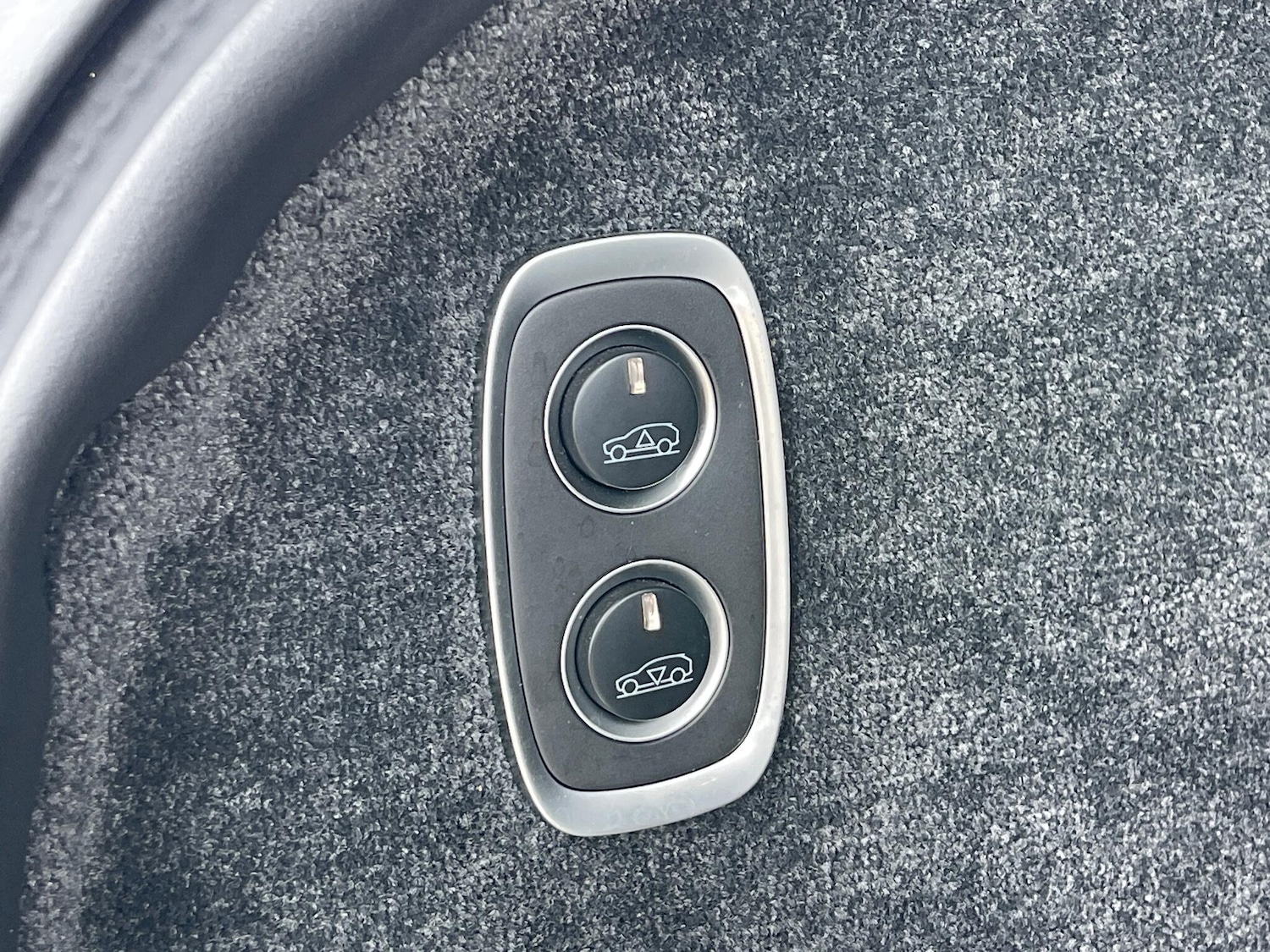 Used Aston Martin DBX 2024 for sale - 77130957: Photo 49