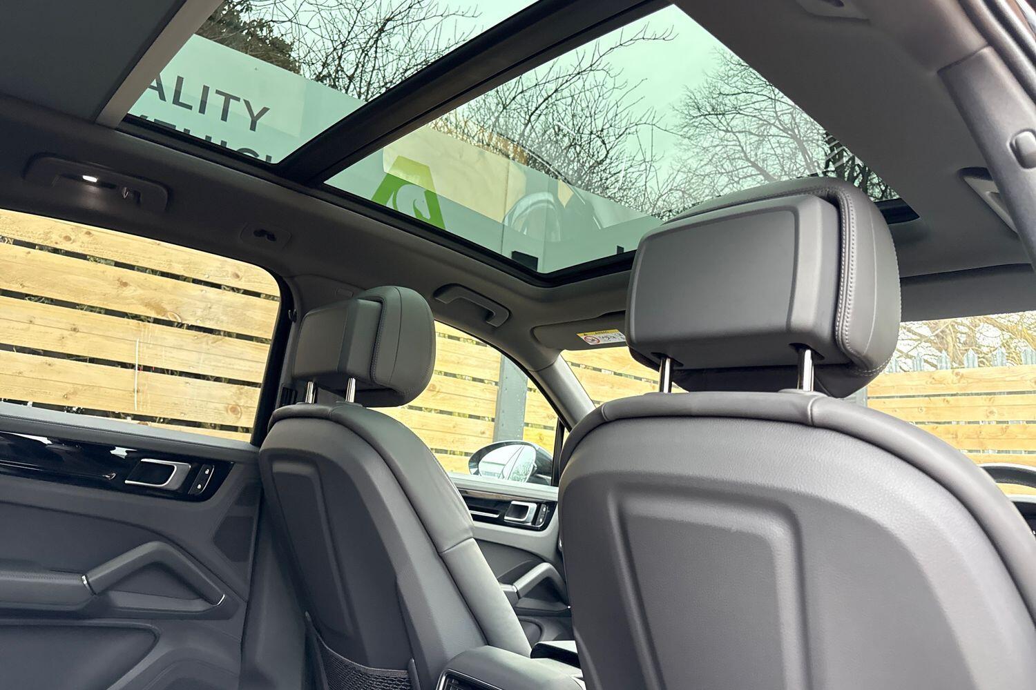 Used Porsche Cayenne for sale - 77267172: Photo 26