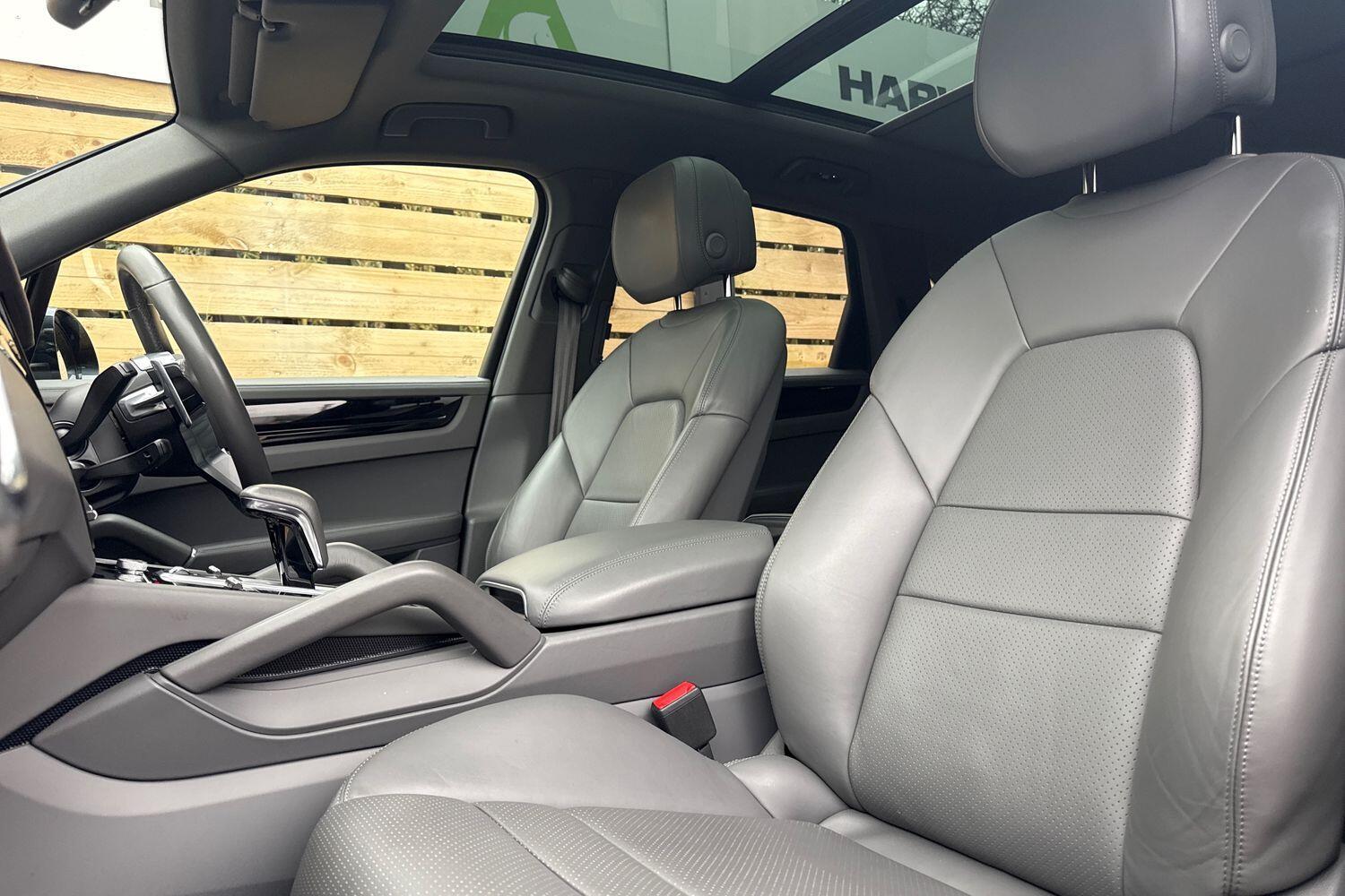 Used Porsche Cayenne for sale - 77267172: Photo 31