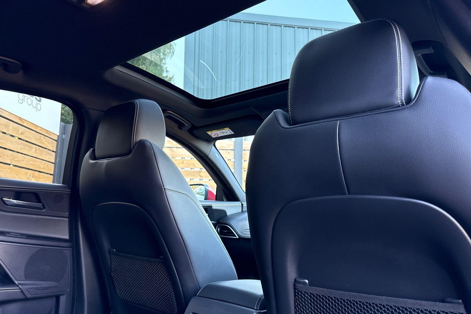 Used Jaguar XE 2016 for sale - 76550466: Photo 26