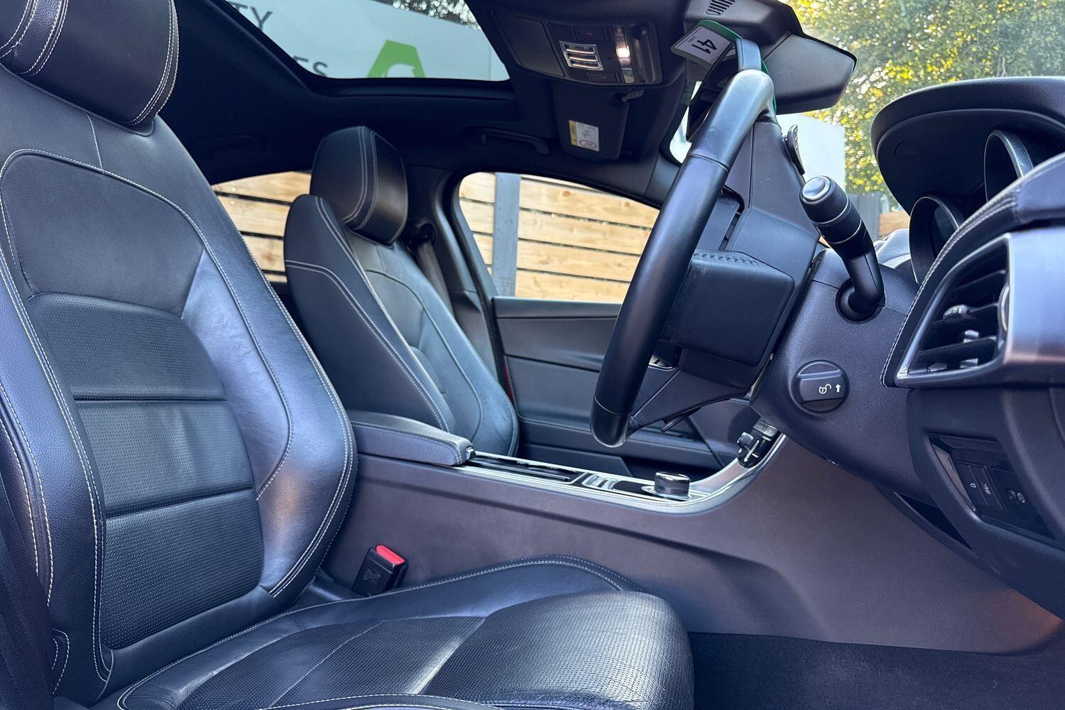 Used Jaguar XE 2016 for sale - 76550466: Photo 28