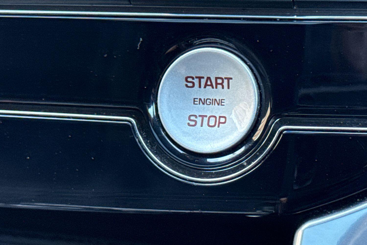 Used Jaguar XE 2016 for sale - 76550466: Photo 48