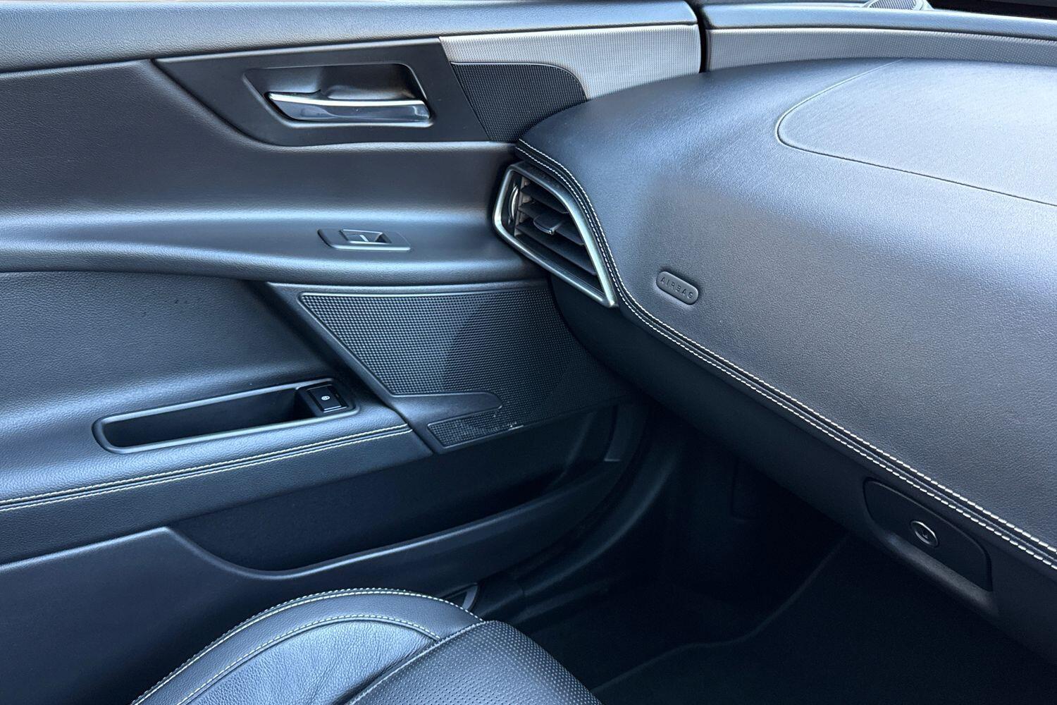 Used Jaguar XE 2016 for sale - 76550466: Photo 49