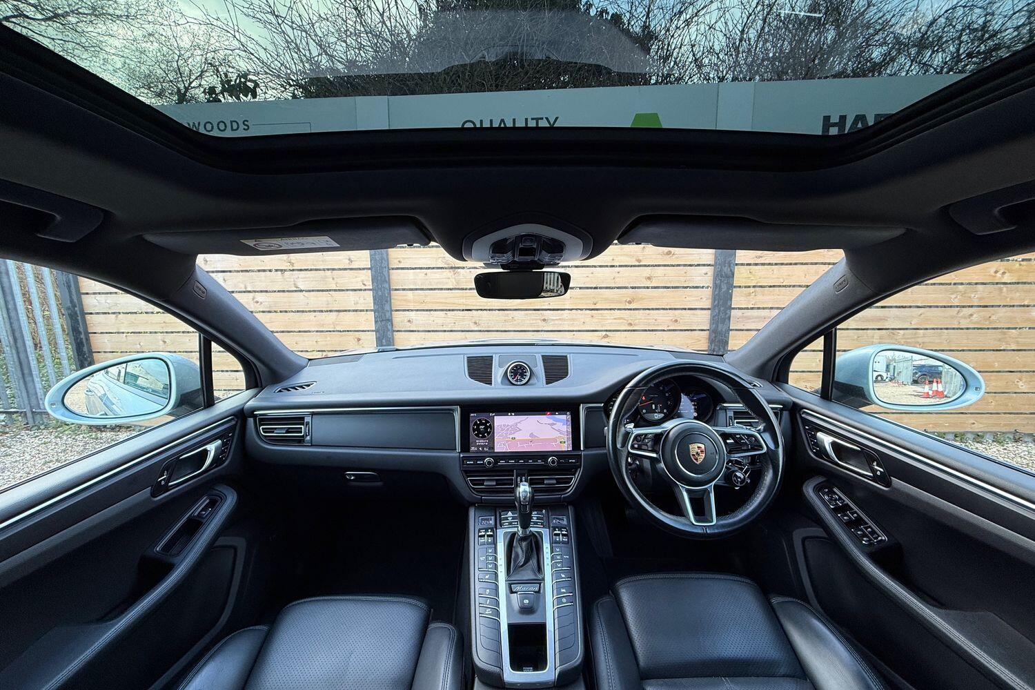 Used Porsche Macan for sale - 77156408: Photo 3