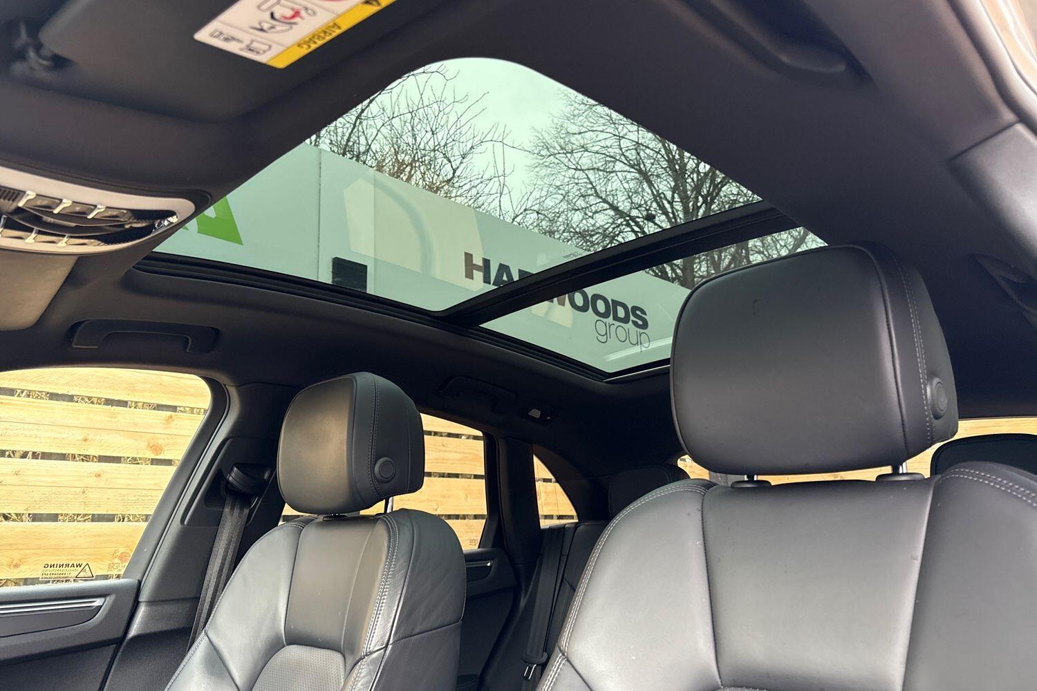 Used Porsche Macan for sale - 77156408: Photo 4