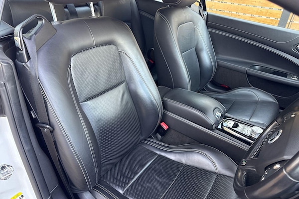 Used Jaguar XKR 2011 for sale - 76239668: Photo 25