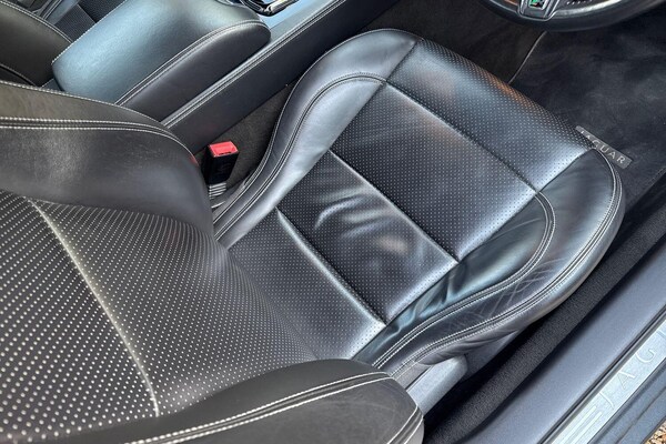 Used Jaguar XKR 2011 for sale - 76239668: Photo 35
