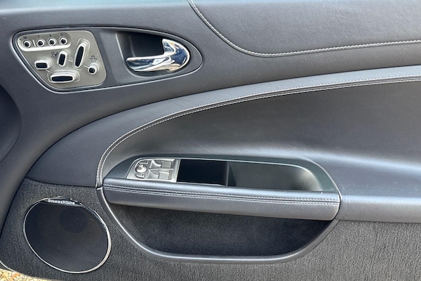 Used Jaguar XKR 2011 for sale - 76239668: Photo 41