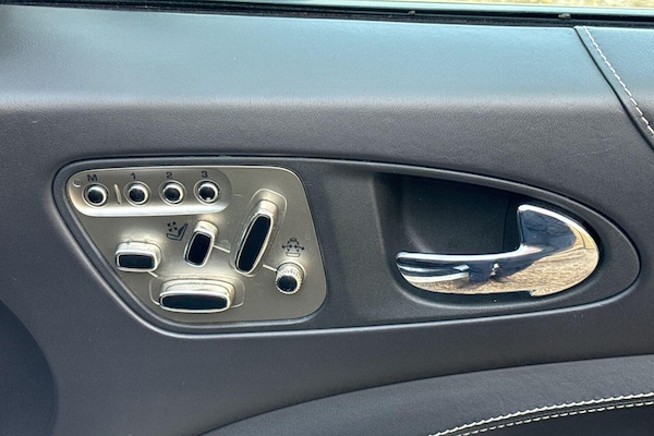 Used Jaguar XKR 2011 for sale - 76239668: Photo 46