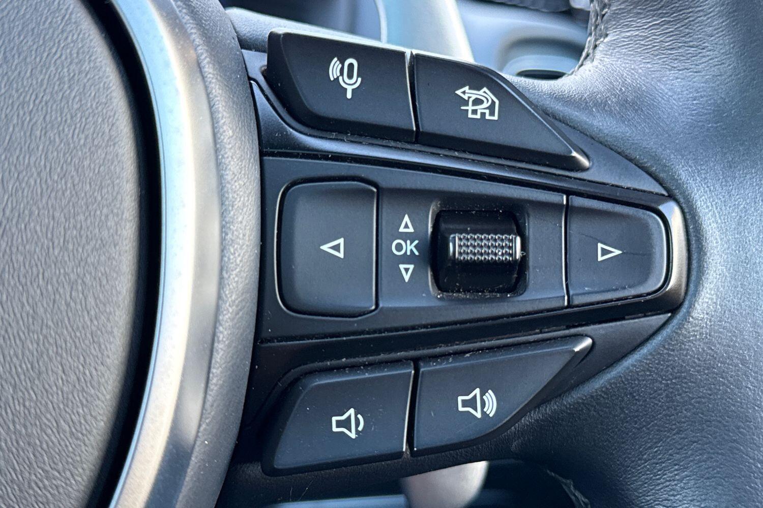 Used Aston Martin DBX 2023 for sale - 77163192: Photo 39