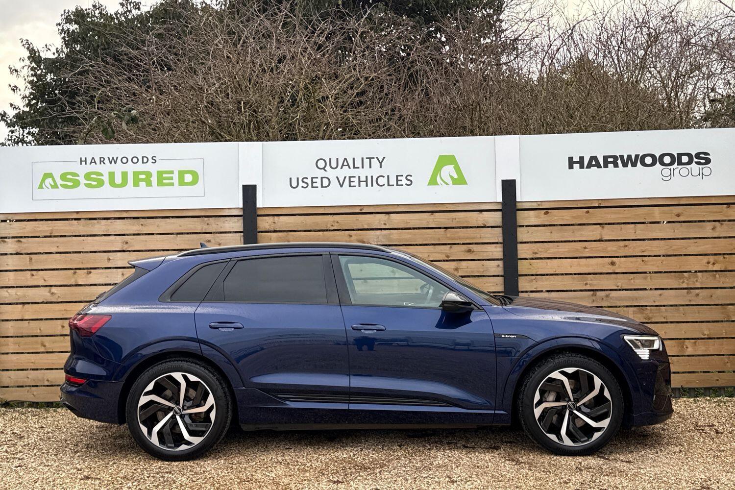 Used Audi e-tron 2021 for sale - 77120633: Photo 2