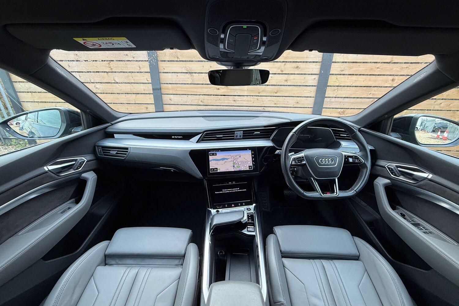 Used Audi e-tron 2021 for sale - 77120633: Photo 3