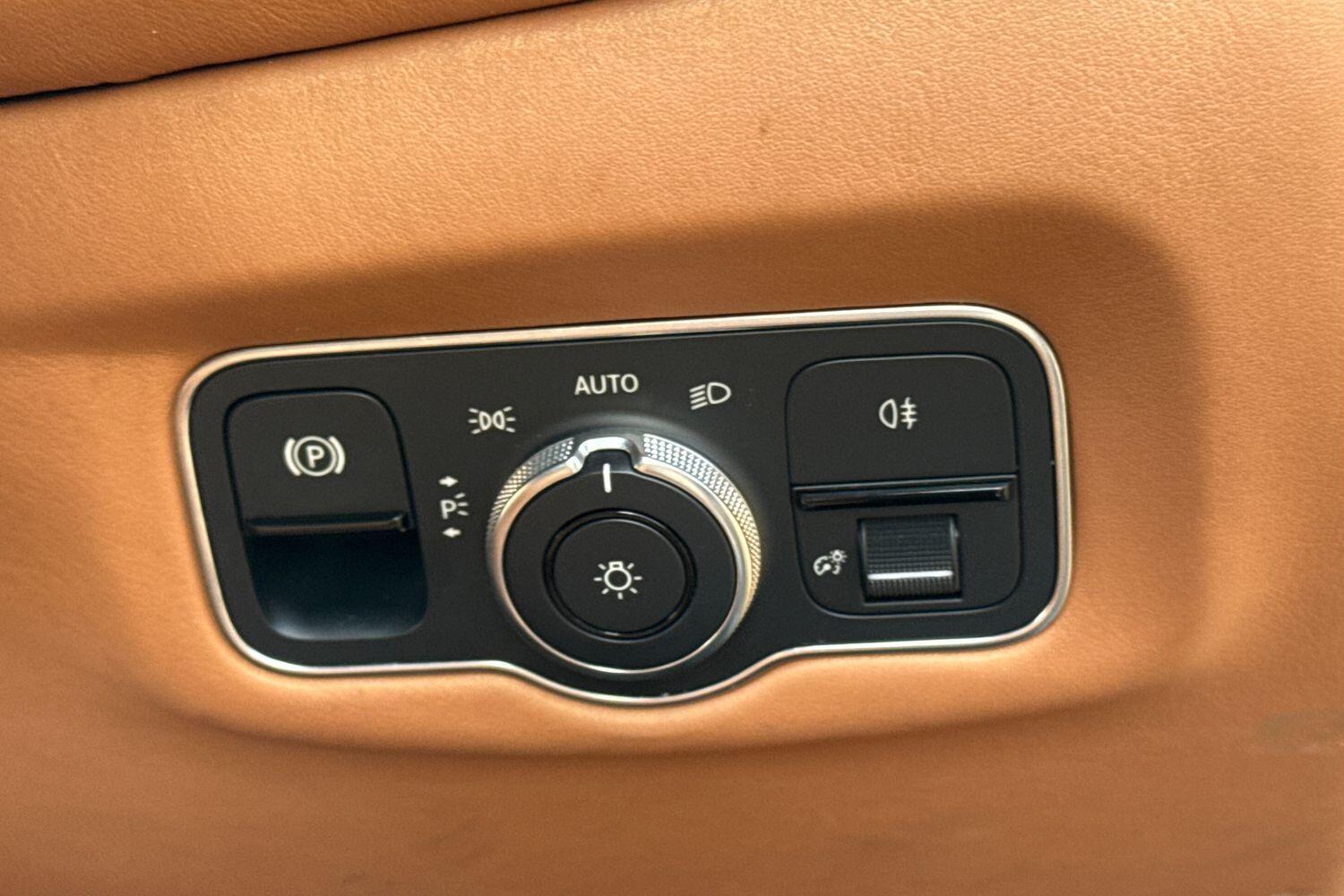 Used Aston Martin Vantage 2020 for sale - 77163165: Photo 46