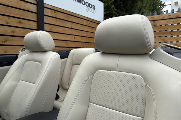 Used Jaguar XK 2011 for sale - 75532735: Photo 31