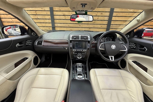 Used Jaguar XK 2011 for sale - 75532735: Photo 3