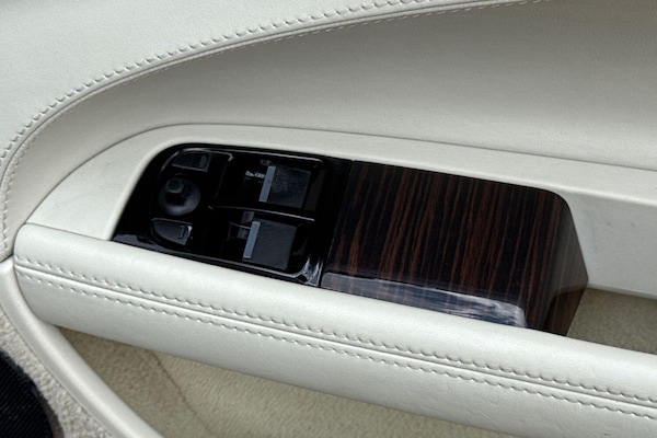 Used Jaguar XK 2011 for sale - 75532735: Photo 43