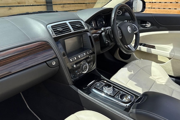 Used Jaguar XK 2011 for sale - 75532735: Photo 46