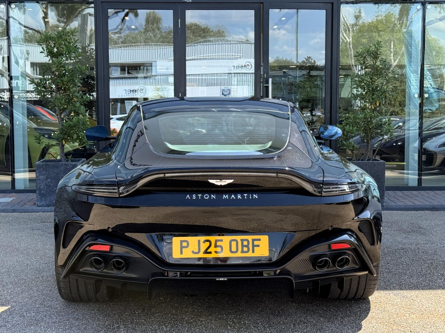 Used Aston Martin Vantage 2025 for sale - 77130884: Photo 21