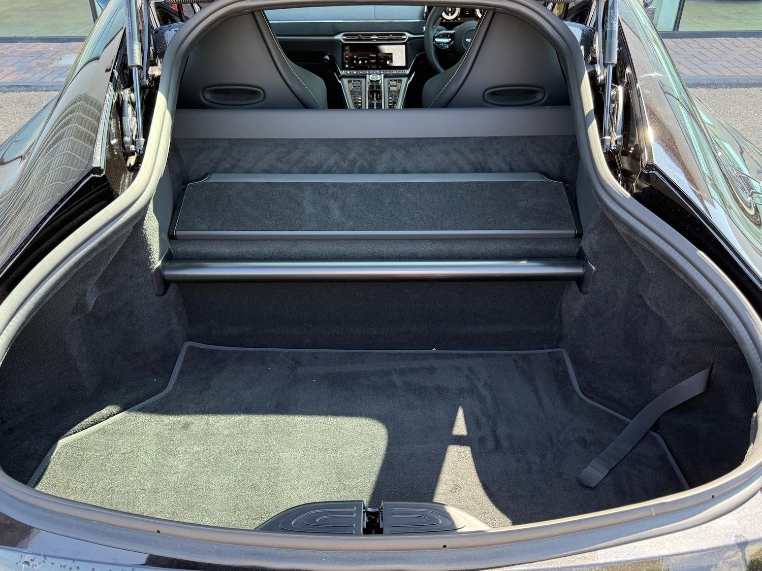 Used Aston Martin Vantage 2025 for sale - 77130884: Photo 22