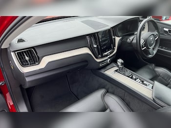Used Volvo XC60 2018 for sale - 76133990: Photo 4
