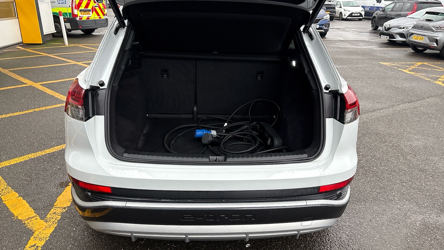 Used Audi Q4 e-tron 2021 for sale - 77247800: Photo 4