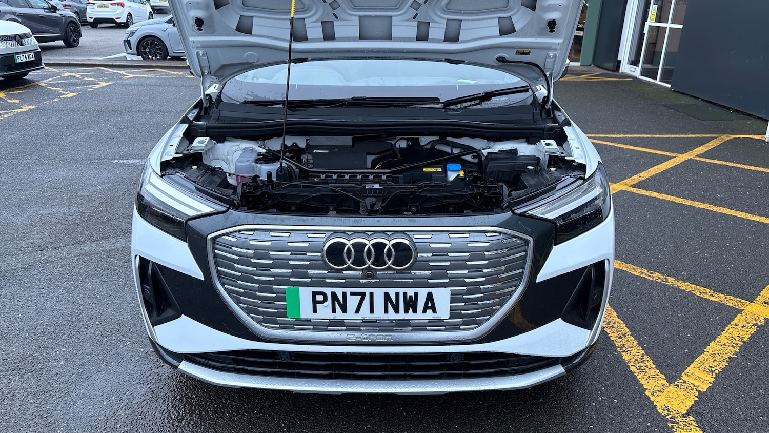 Used Audi Q4 e-tron 2021 for sale - 77247800: Photo 8