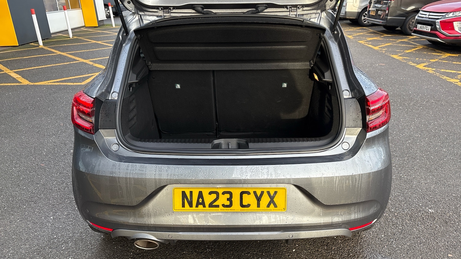 Used Renault Clio 2023 for sale - 76892871: Photo 4