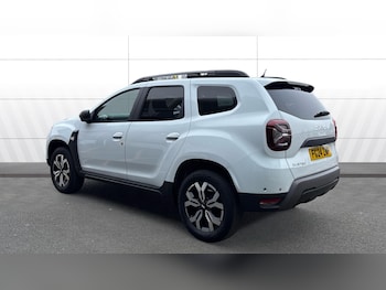 Used Dacia Duster 2024 for sale - 77733000: Photo
