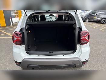 Used Dacia Duster 2024 for sale - 77733000: Photo